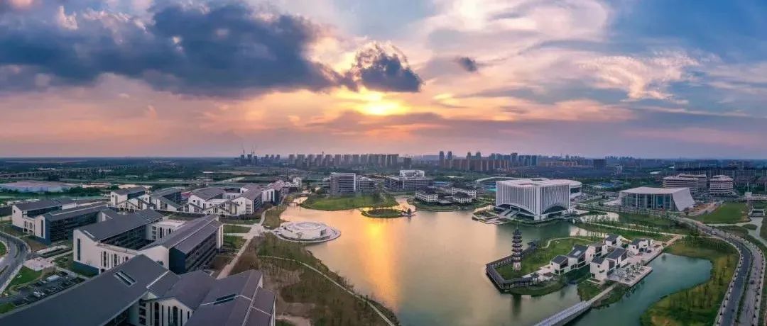浙江省水利水电技术咨询中心，推动水利创新发展的重要引擎,浙江省，地处长江三角洲的南端，是我国东部沿海地区的重要省份，近年来，随着经济的迅猛发展，水利基础设施建设的需求持续增长，为了满足这一需求，浙江省水利水电技术咨询中心应运而生，成为了推动浙江省水利事业发展的重要力量，本文将详细阐述浙江省水利水电技术咨询中心的职能、作用以及取得的辉煌成果。,浙江省水利水电技术咨询中心,技术咨询,第1张